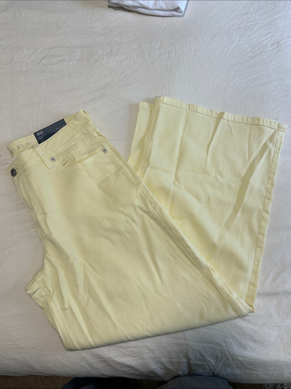 AE Dreamy Drape Stretch Low-Rise Ultra Wide Leg Pant - Yellow NWT - Picture 4 of 11
